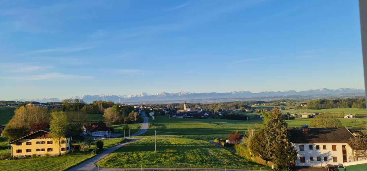 Landgasthof Entenwirt Tarsdorf Exterior foto