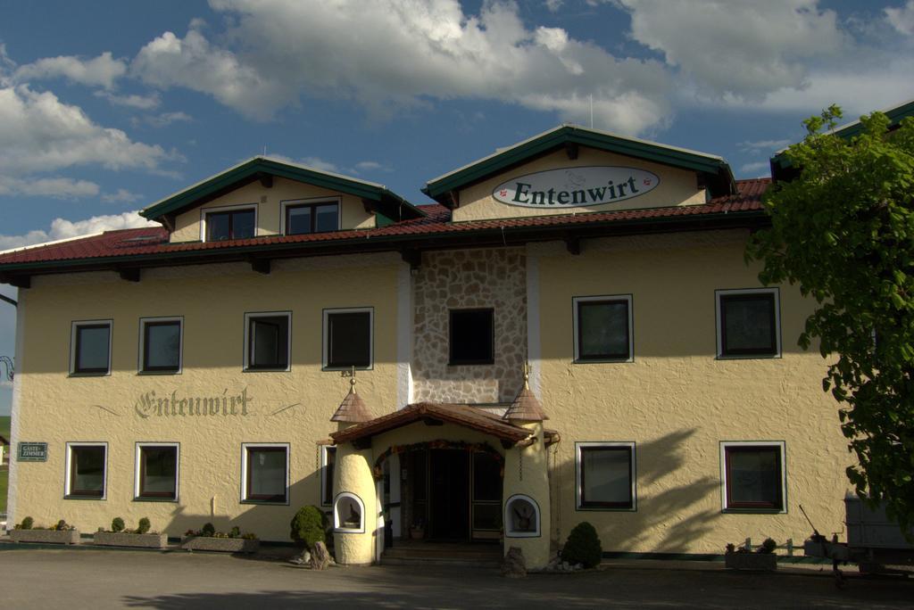 Landgasthof Entenwirt Tarsdorf Exterior foto